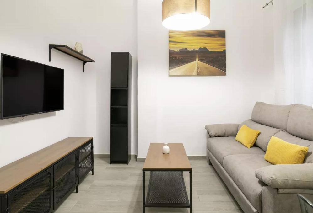 Fantastic Apartment In The Heart Of Alicante Exterior photo